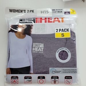 NEW 32 Degrees Heat Based Layer Women's Long Sleeve Scoop Neck 2 Pack S